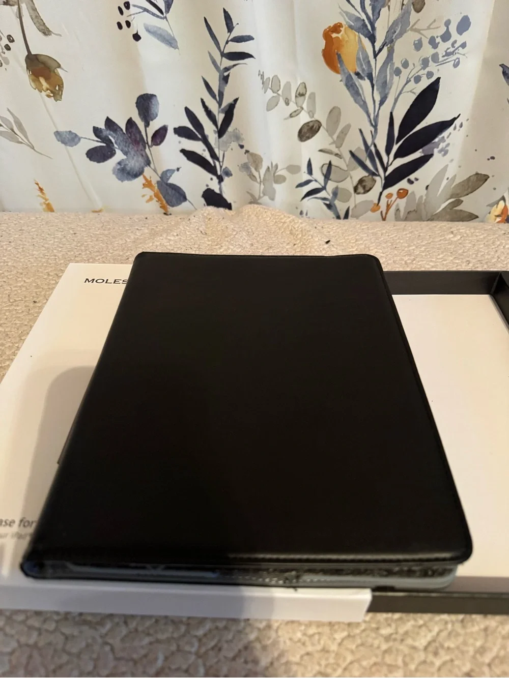 I pad pro 9.7-inch Tablet Folio Case - Gray Moleskine NEW